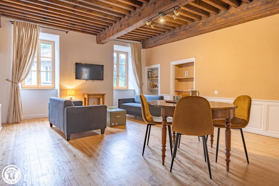 74 m&sup2; G&icirc;te 2 Schlafzimmer 4 G&auml;ste