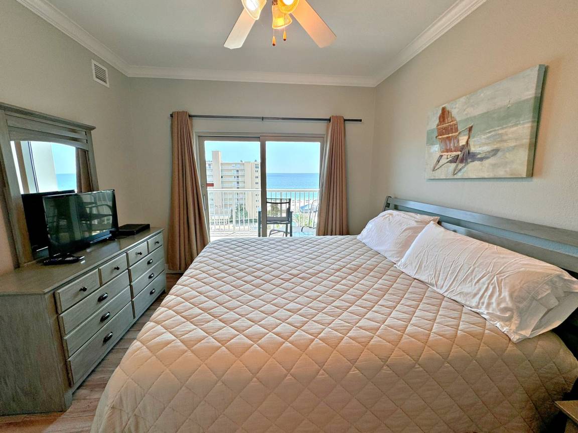 Condo ∙ 2 Bedrooms ∙ 7 Guests - Gulf Shores, AL