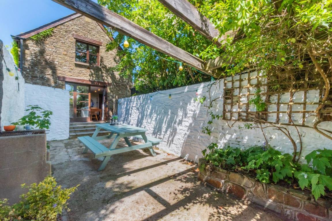 Cottage ∙ 4 Bedrooms ∙ 8 Guests - Devon