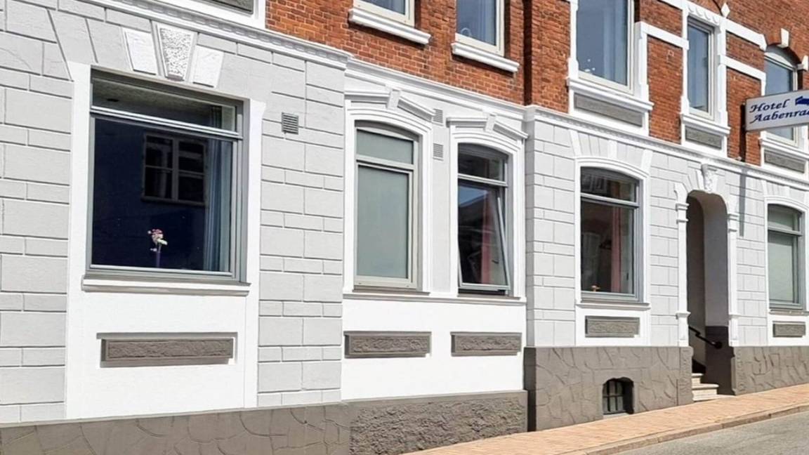 900 M² Ferienhaus ∙ 18 Schlafzimmer ∙ 36 Gäste - Apenrade