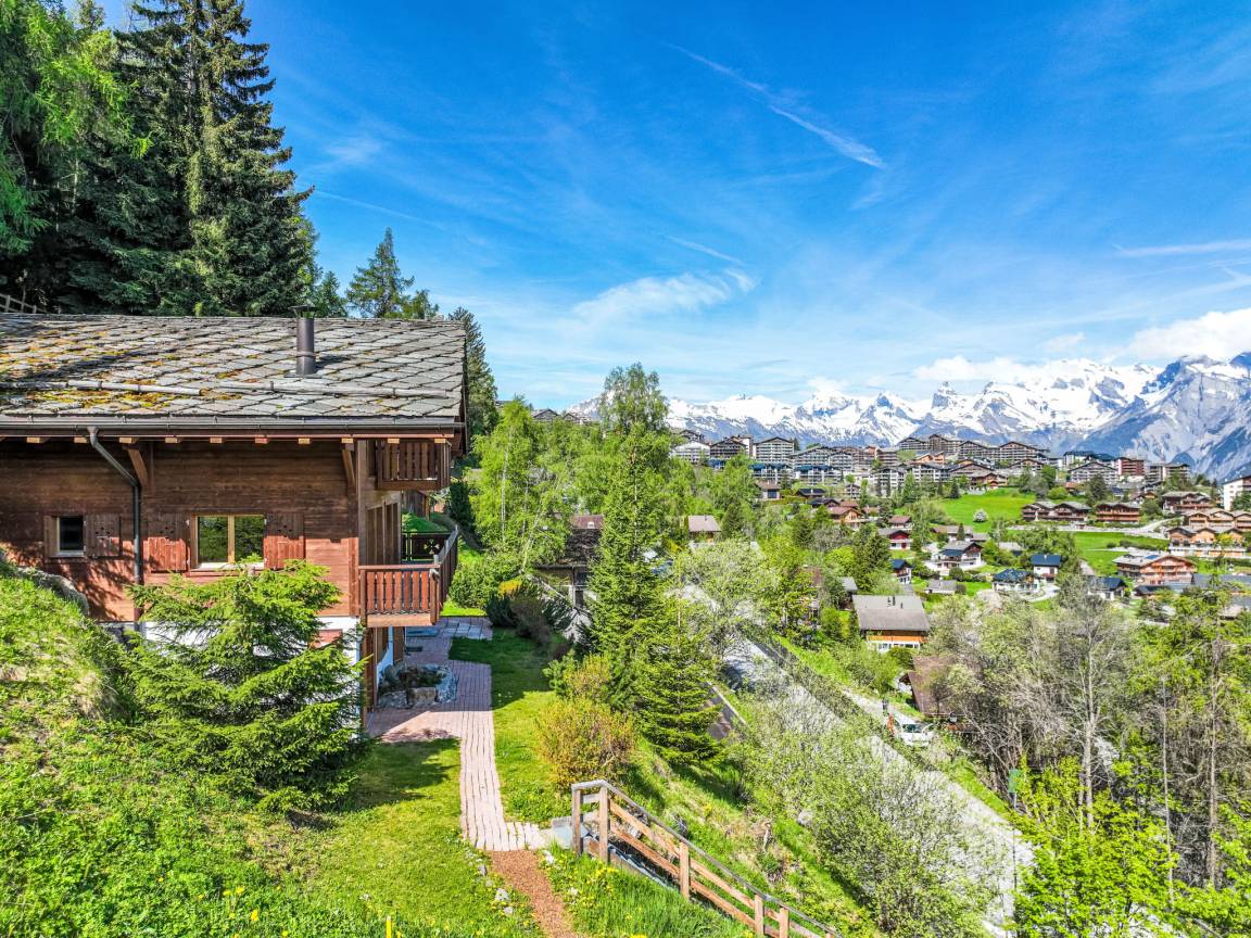 200 M² House ∙ 4 Bedrooms ∙ 9 Guests - Veysonnaz