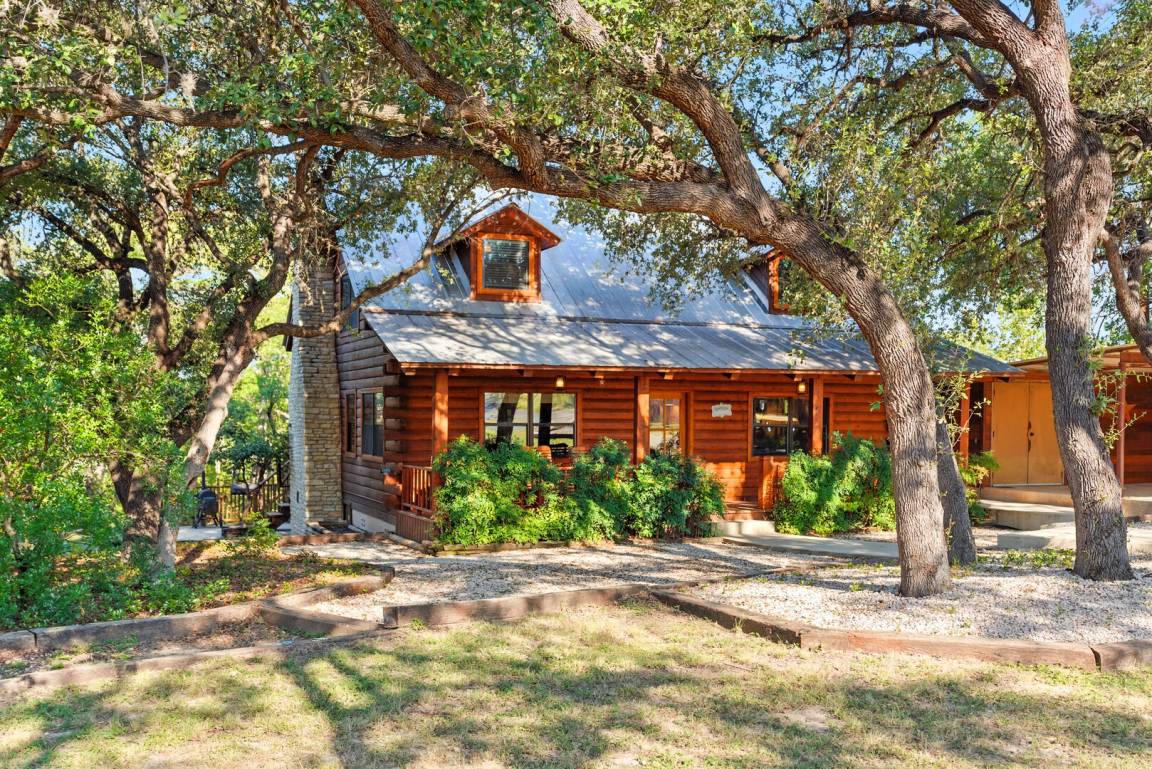 167 M² Cabaña ∙ 3 Habitaciones ∙ 17 Huéspedes - Leakey, TX