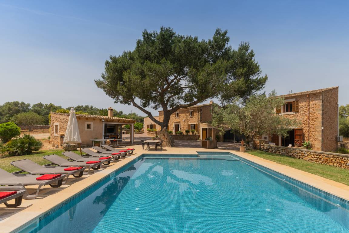 300 M² Villa ∙ 6 Schlafzimmer ∙ 10 Gäste - Cala Llombards