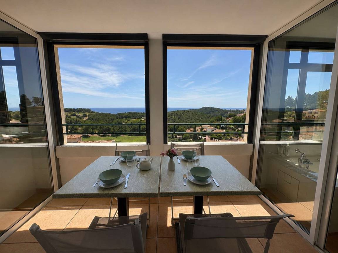 60 M² Apartment ∙ 2 Bedrooms ∙ 6 Guests - Bandol