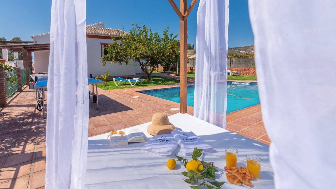 120 M² House ∙ 3 Bedrooms ∙ 6 Guests - Frigiliana