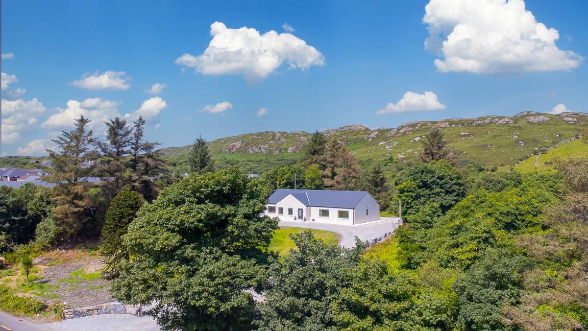 194 M² Cottage ∙ 4 Bedrooms ∙ 8 Guests - Mayo