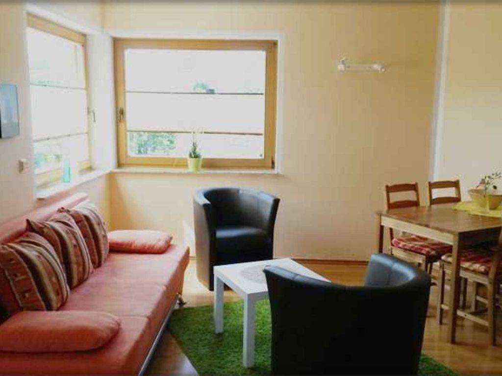 45 M² Ferienwohnung ∙ 1 Schlafzimmer ∙ 3 Gäste - Neustrelitz