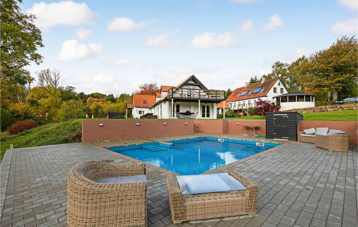 247 M² Huis ∙ 6 Slaapkamers ∙ 14 Gasten - Bornholm