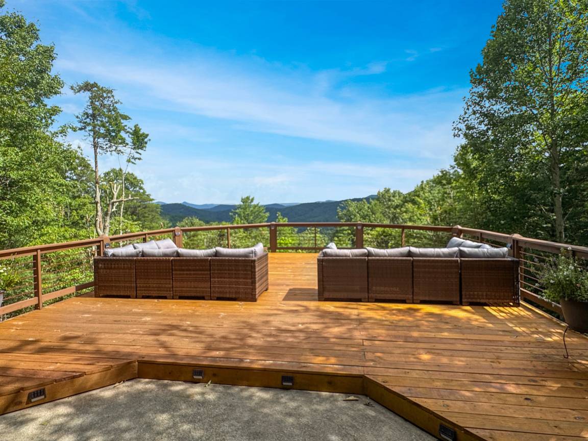 Cabin ∙ 5 Bedrooms ∙ 12 Guests - Blue Ridge, GA