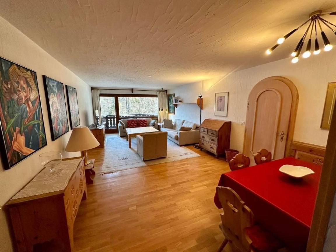 85 M² Ferienwohnung ∙ 2 Schlafzimmer ∙ 5 Gäste - Samaden