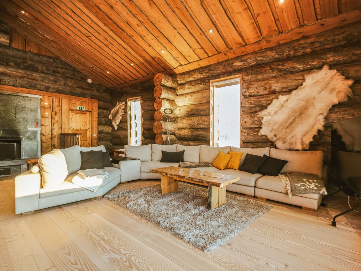 344 M² House ∙ 8 Bedrooms ∙ 14 Guests 4