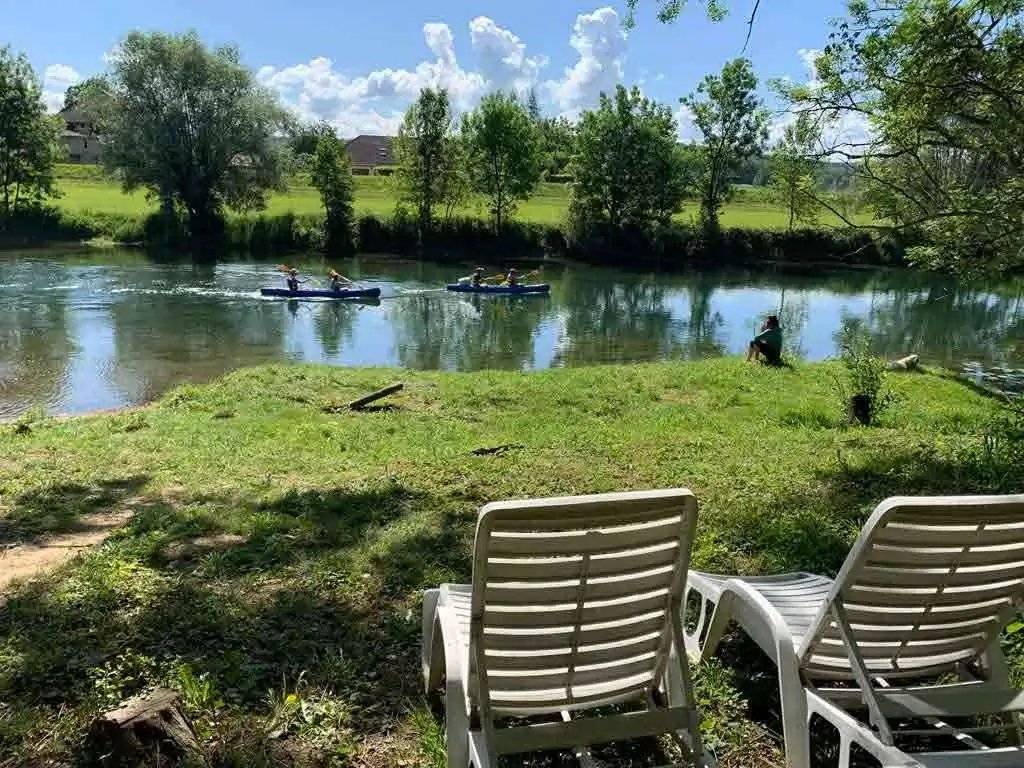 30 M² Camping ∙ 2 Chambres ∙ 4 Personnes - Arc-et-Senans