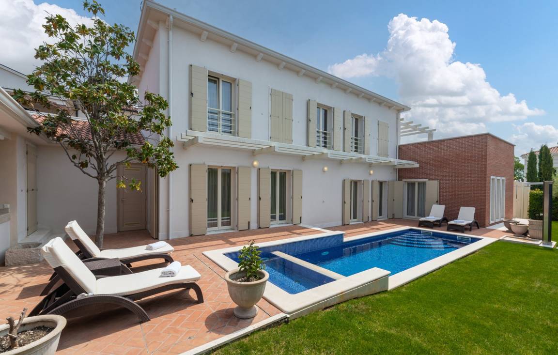 195 M² Villa ∙ 3 Schlafzimmer ∙ 6 Gäste - Poreč