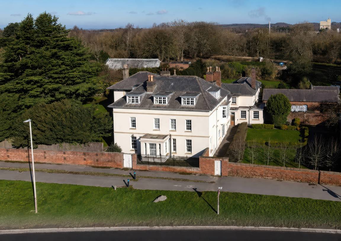 Cottage ∙ 6 Bedrooms ∙ 12 Guests - Leicester