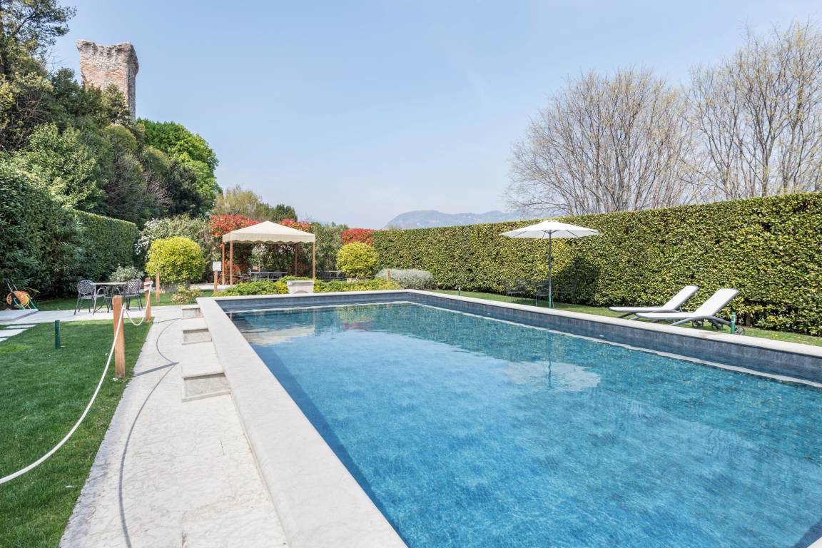 55 M² Appartamento Vacanza ∙ 1 Camera Da Letto ∙ 4 Ospiti - Gardone Riviera