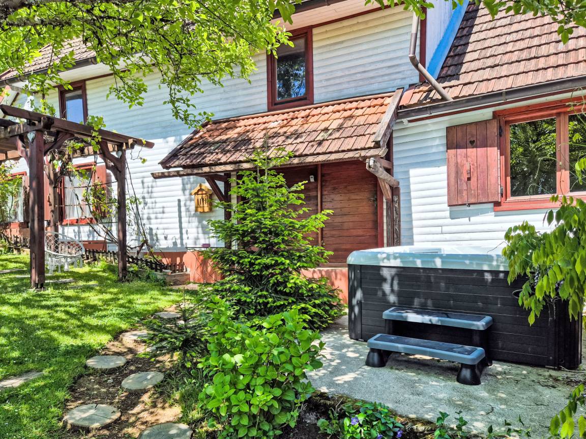120 M² House ∙ 2 Bedrooms ∙ 5 Guests - Croatia