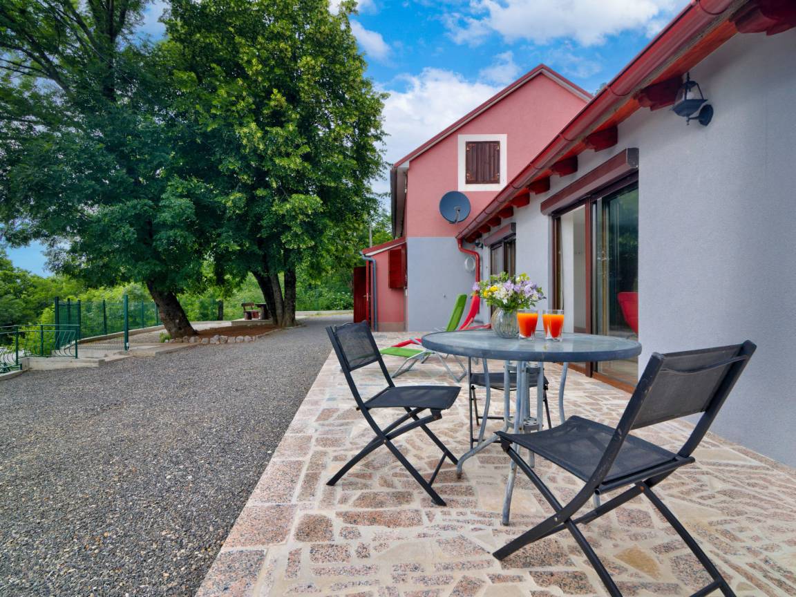 150 M² House ∙ 2 Bedrooms ∙ 5 Guests - Klenovica