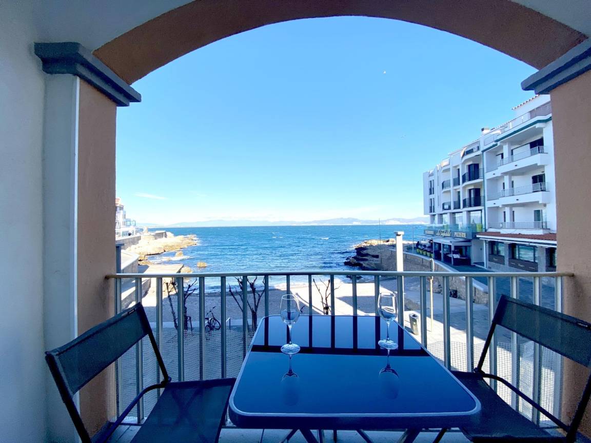 35 M² Apartamento ∙ 1 Habitación ∙ 2 Huéspedes - La Escala