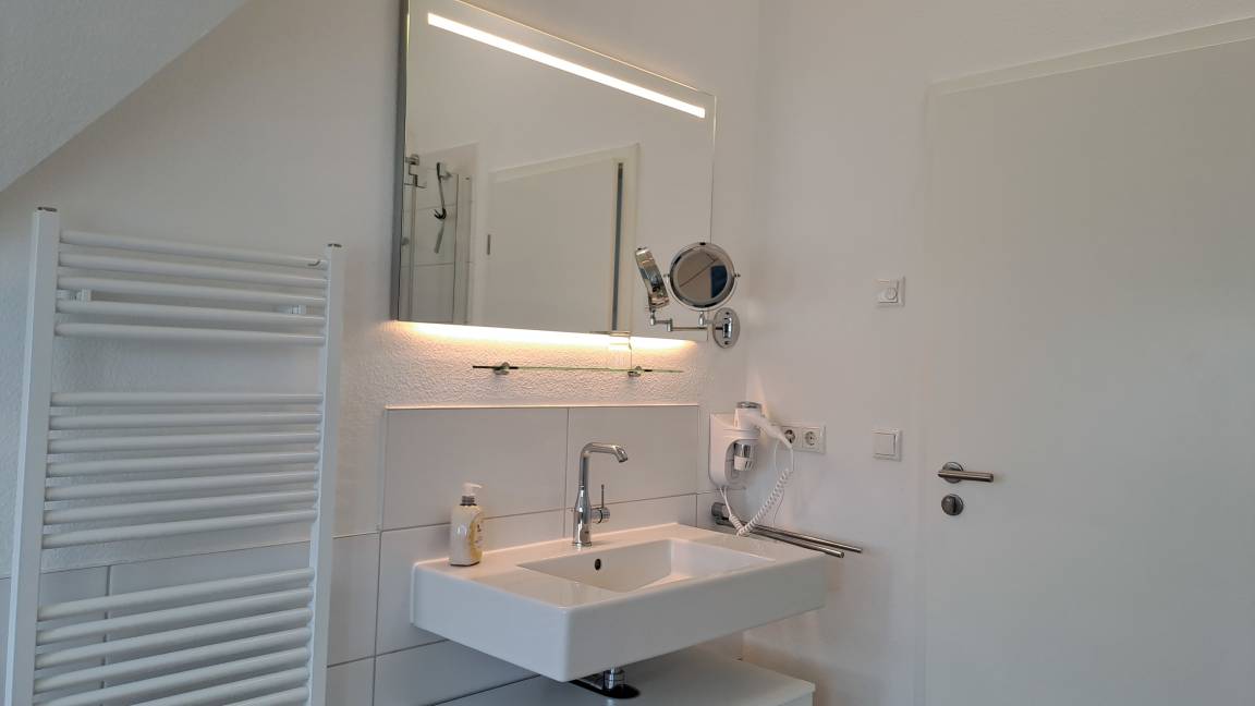 97 m² Ferienhaus ∙ 2 Schlafzimmer ∙ 4 Gäste – Bild 25
