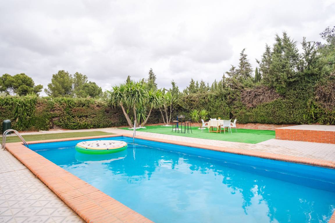 40 M² Huis ∙ 2 Slaapkamers ∙ 4 Gasten - Utrera