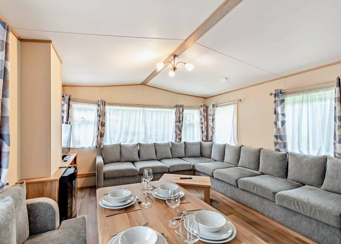 Caravan ∙ 2 Bedrooms ∙ 6 Guests - Windermere, UK
