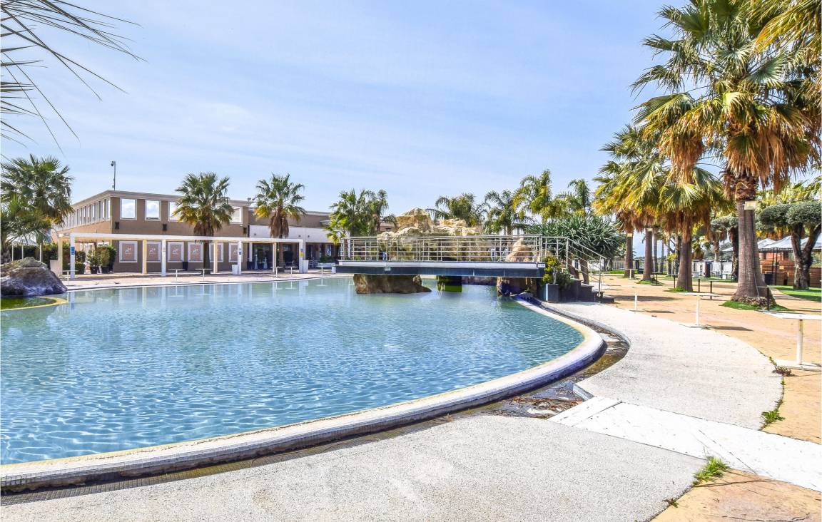 Appartamento a Palmi con idromassaggio, piscina e giardino