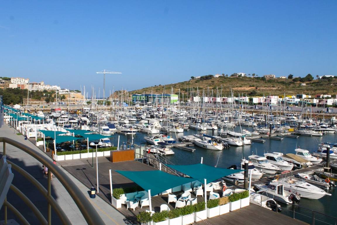100 M² Apartamento ∙ 2 Habitaciones ∙ 6 Huéspedes - Albufeira
