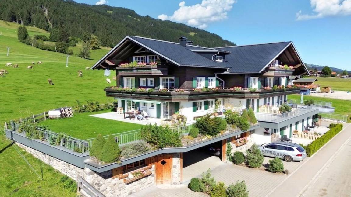 94 M² Ferienhaus ∙ 1 Schlafzimmer ∙ 6 Gäste - Obermaiselstein
