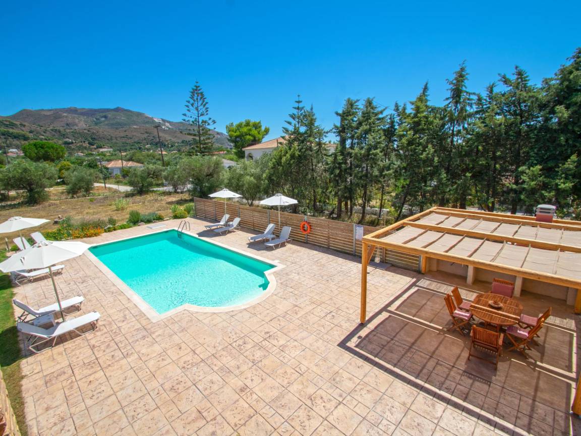 200 M² Maison De Vacances ∙ 4 Chambres ∙ 11 Personnes - Zante