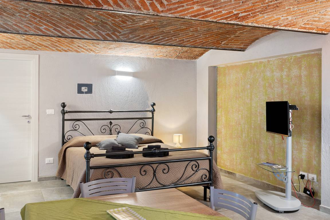 30 M² Apartment ∙ 1 Bedroom ∙ 2 Guests - Cuneo
