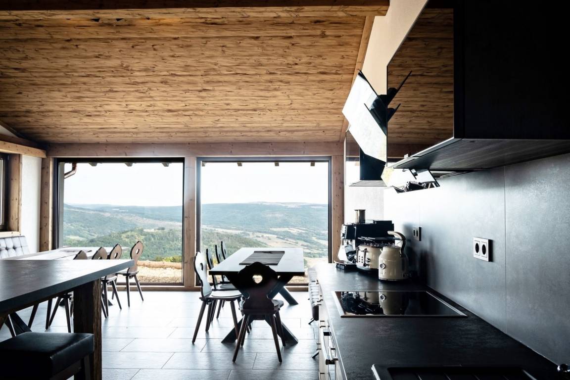 200 m² Ferienhaus ∙ 5 Schlafzimmer ∙ 10 Gäste – Bild 1