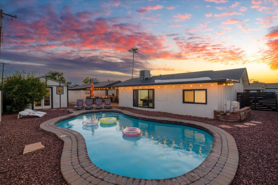 Apartment ∙ 4 Bedrooms ∙ 14 Guests - Scottsdale, AZ