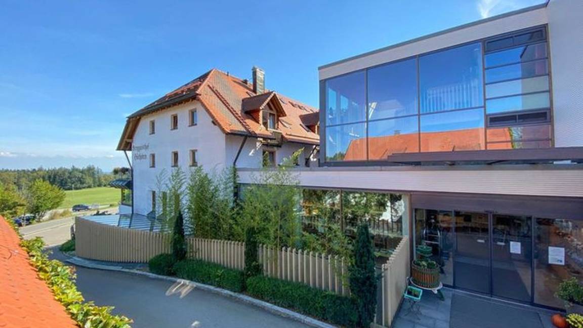 Hotel ∙ 2 Bedrooms ∙ 2 Guests - Friedrichshafen