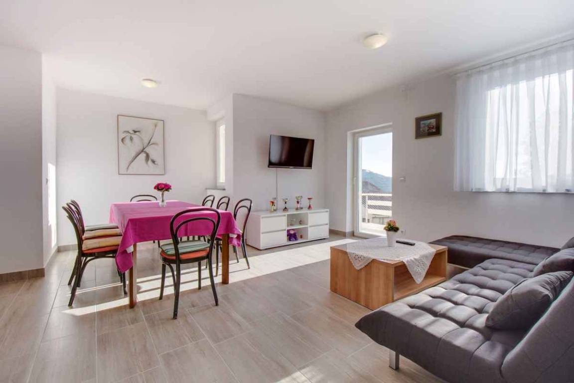 80 M² Huoneisto ∙ 3 Makuuhuonetta ∙ 8 Vierasta - Mali Lošinj
