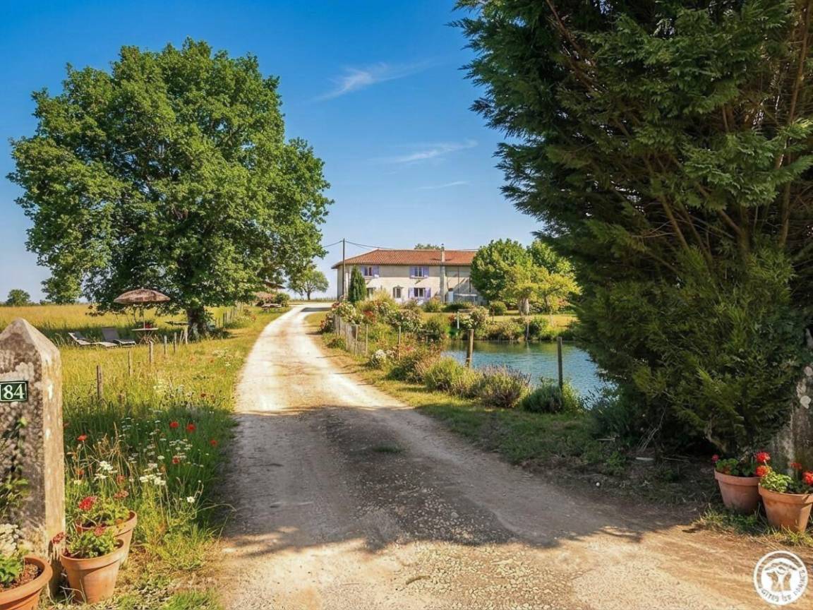 136 m&sup2; G&icirc;te 5 Schlafzimmer 11 G&auml;ste