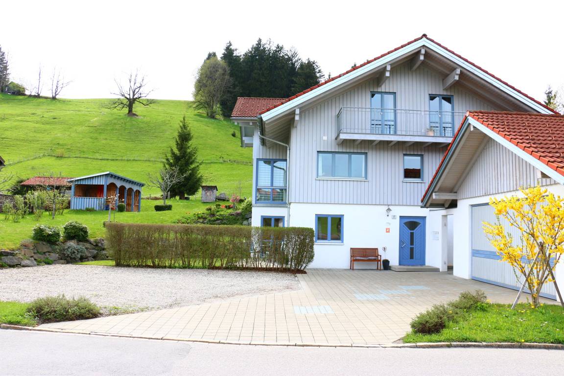 60 M² Ferienwohnung ∙ 1 Schlafzimmer ∙ 2 Gäste - Isny im Allgäu