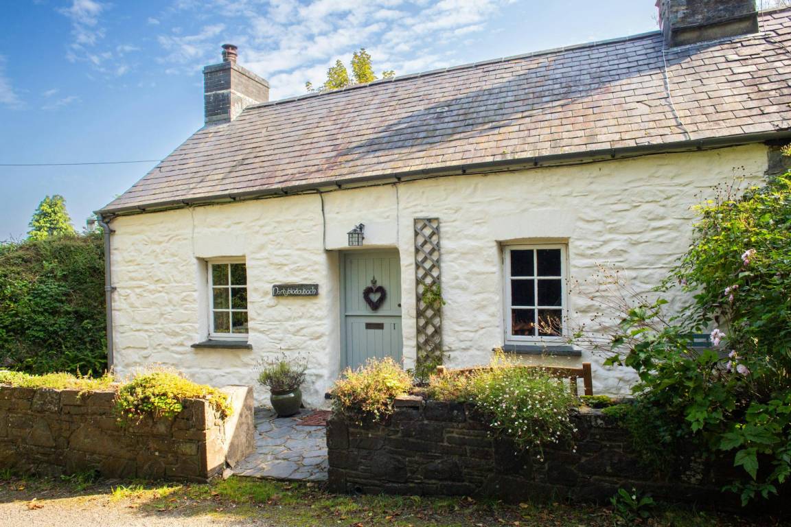 46 M² Cottage ∙ 2 Bedrooms ∙ 4 Guests - Pembrokeshire