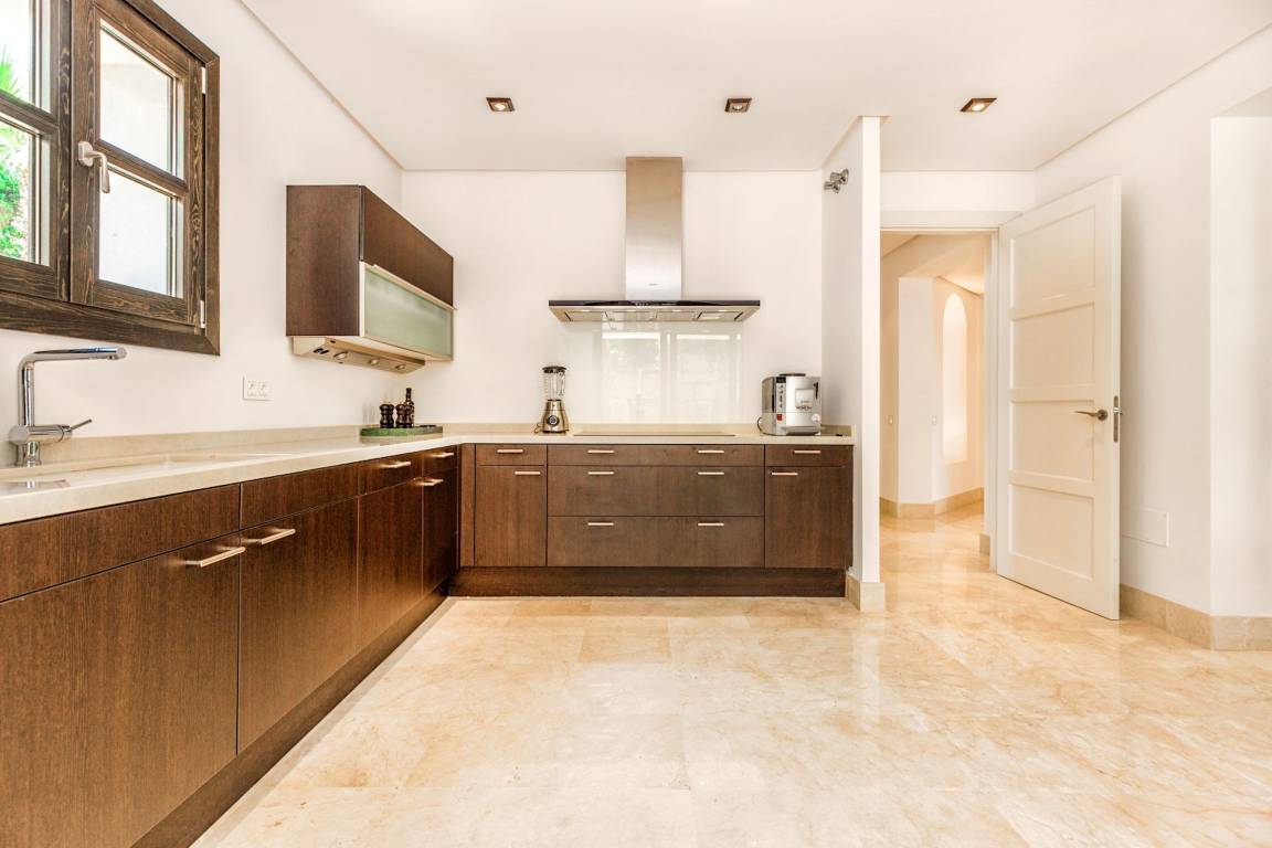 500 M² Vivenda ∙ 5 Quartos ∙ 10 Hóspedes - Marbella