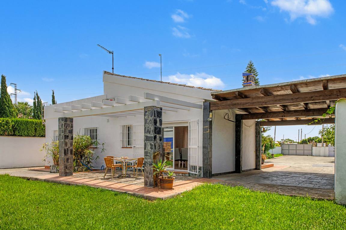 100 M² Villa ∙ 3 Habitaciones ∙ 7 Huéspedes - Conil de la Frontera
