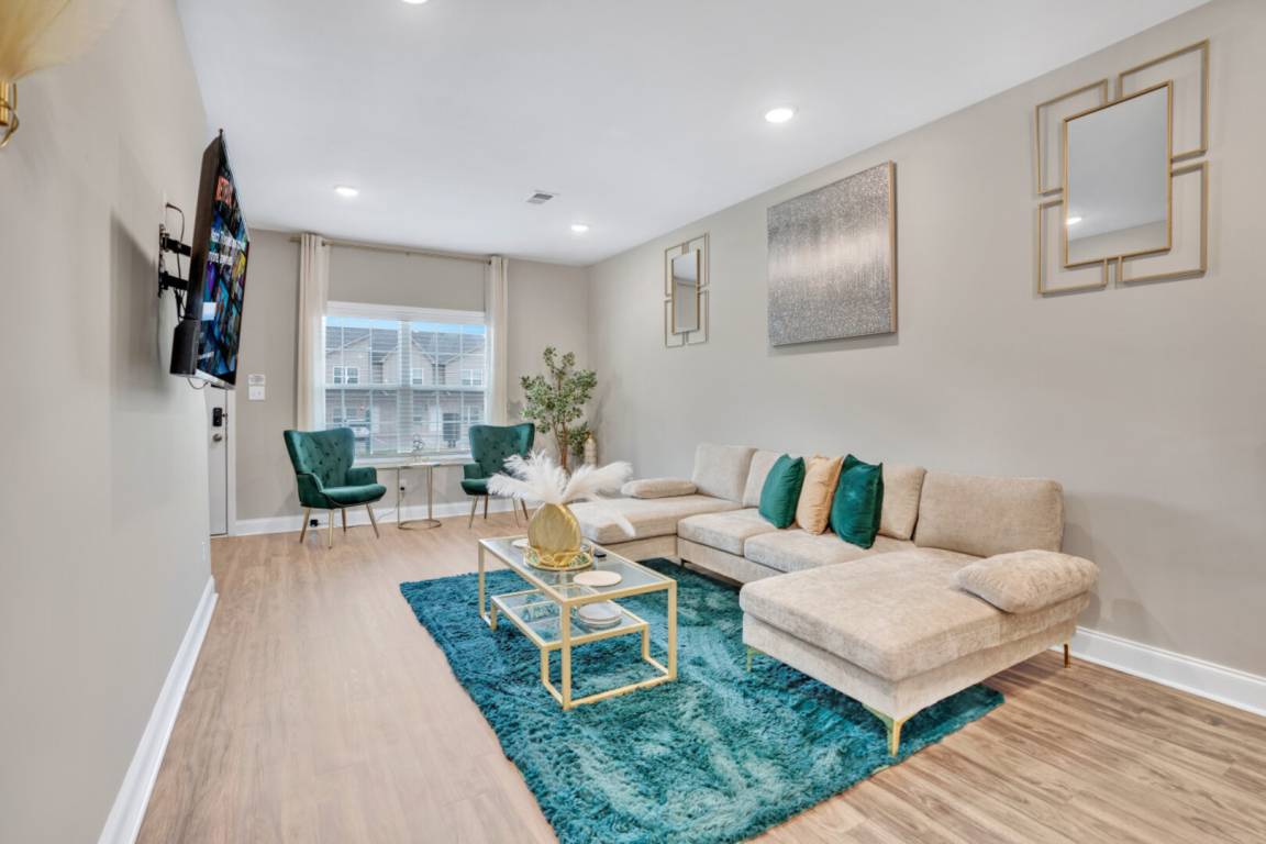 70 M² Apartment ∙ 2 Bedrooms ∙ 4 Guests - Clarksville, TN