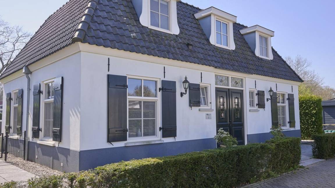 150 M² Maison De Vacances ∙ 3 Chambres ∙ 6 Personnes - Loon op Zand