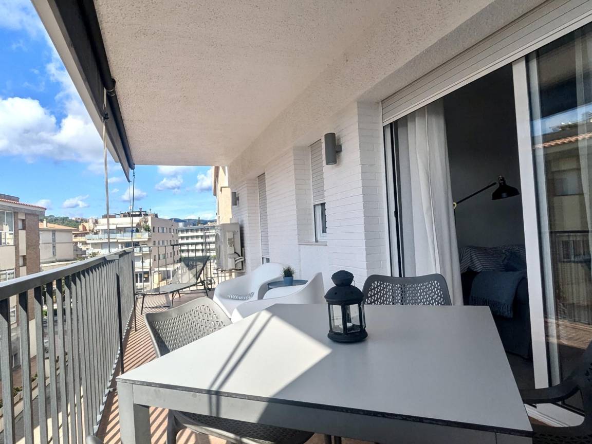 60 M² Apartment ∙ 2 Bedrooms ∙ 4 Guests - Tossa de Mar