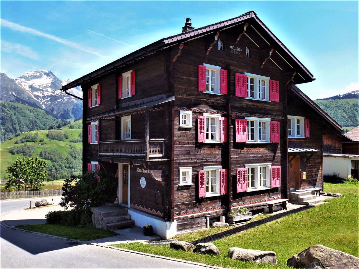 Ferienwohnung ∙ 2 Schlafzimmer ∙ 6 Gäste - Disentis/Mustér