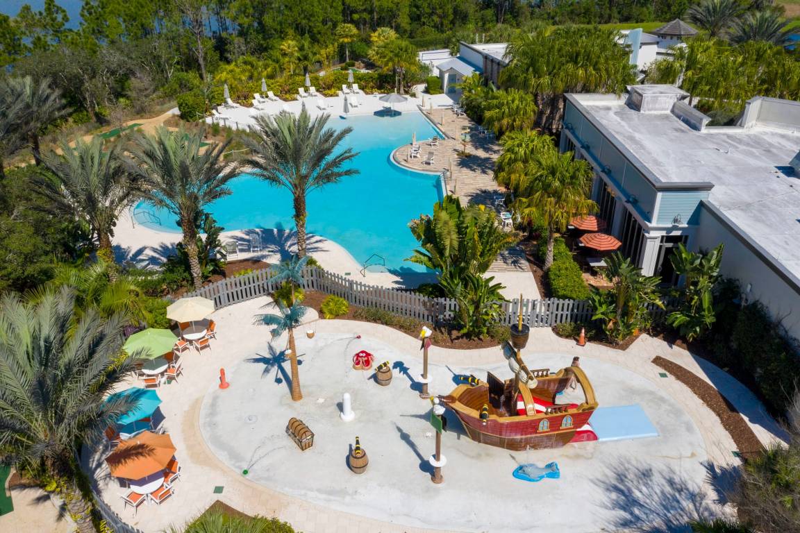 Apartment ∙ 3 Bedrooms ∙ 8 Guests - Davenport, FL