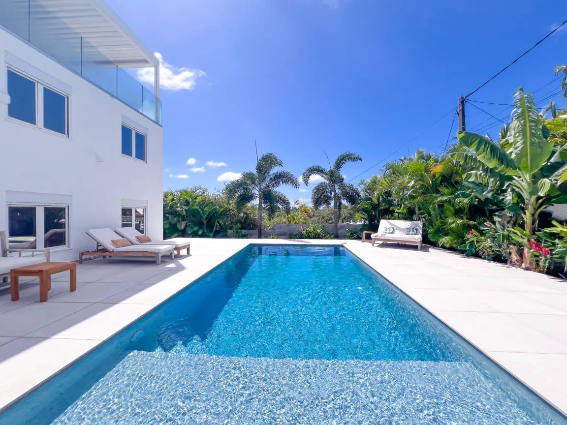 200 M² Villa ∙ 8 Habitaciones ∙ 16 Huéspedes - Guadalupe