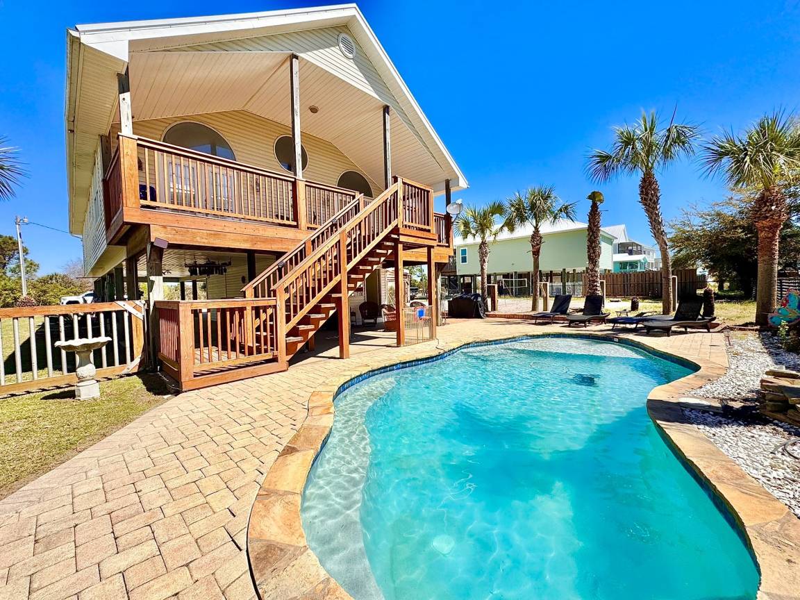 House ∙ 4 Bedrooms ∙ 10 Guests - Gulf Shores, AL