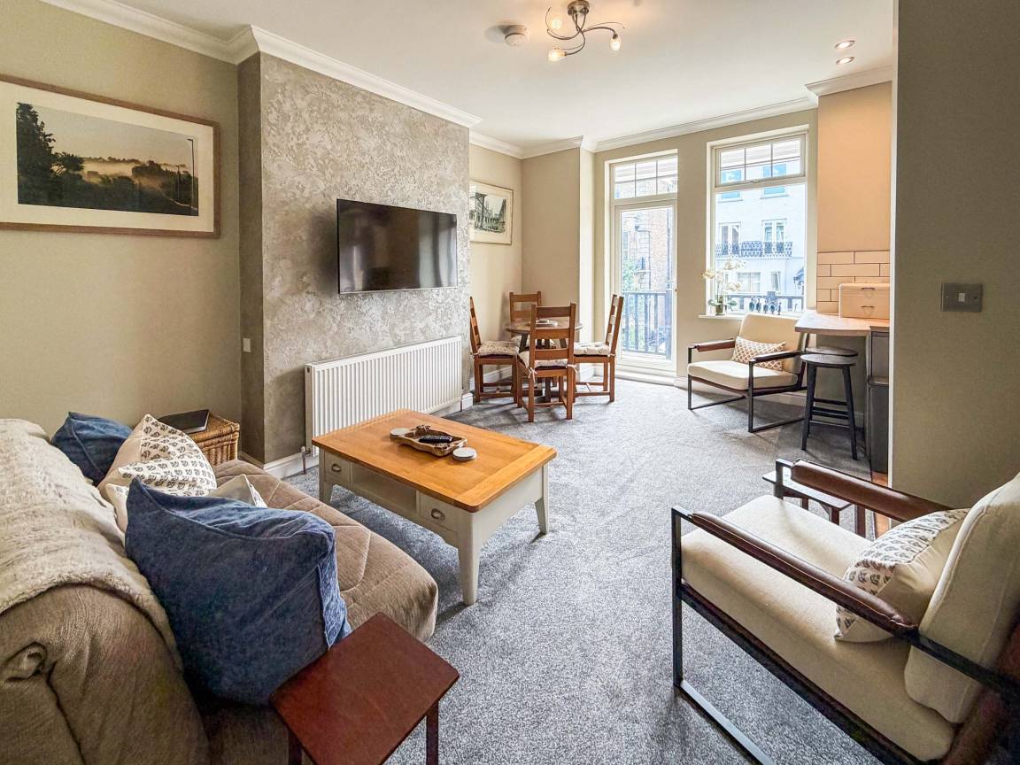 Apartment ∙ 2 Bedrooms ∙ 6 Guests - Broadstairs