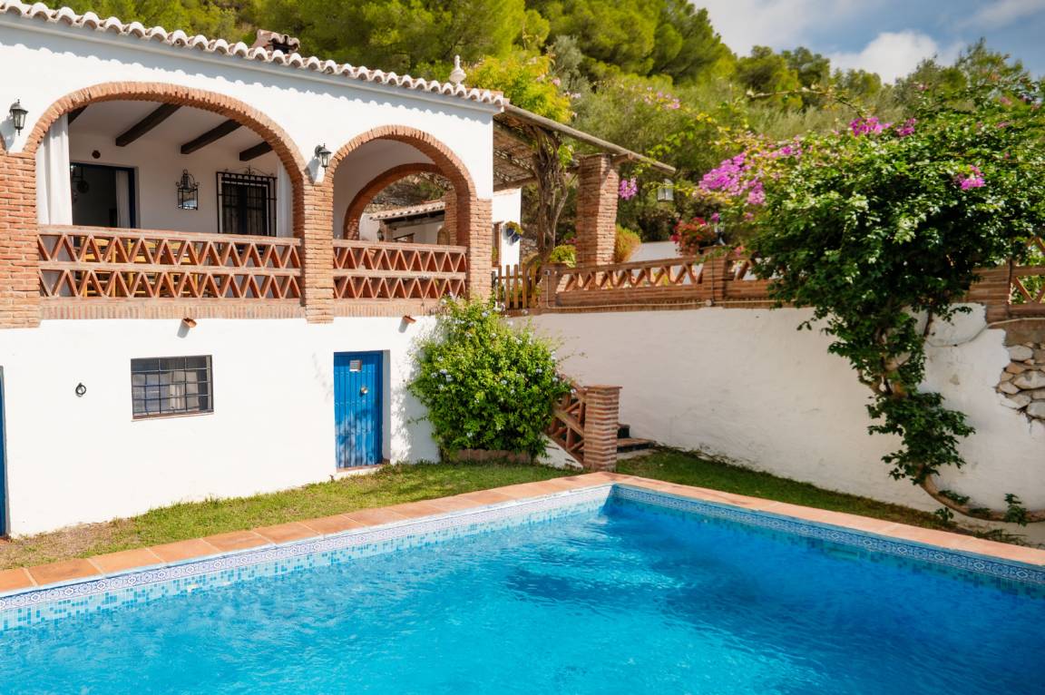 100 M² Villa ∙ 2 Bedrooms ∙ 4 Guests - Frigiliana
