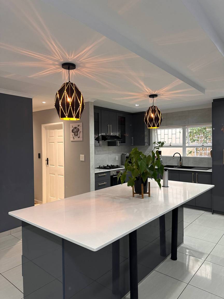 House ∙ 3 Bedrooms ∙ 6 Guests - Parklands