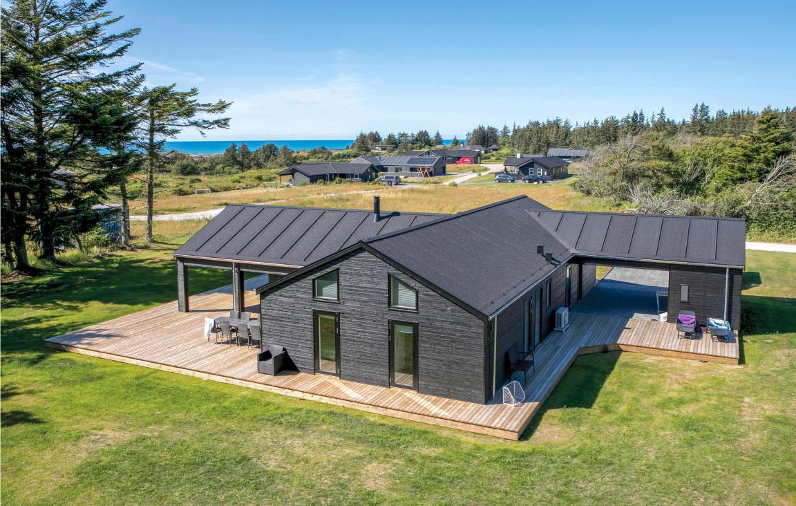 150 M² House ∙ 4 Bedrooms ∙ 10 Guests - Hirtshals